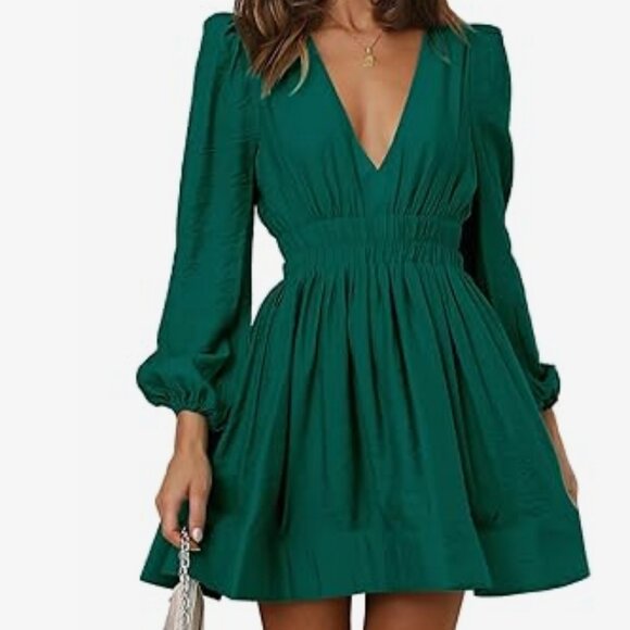 Green Deep V Neck Long Sleeve Flowy Mini Dress - Picture 1 of 3